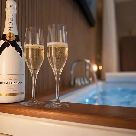 Ai Papiri Гостевой дом 4*